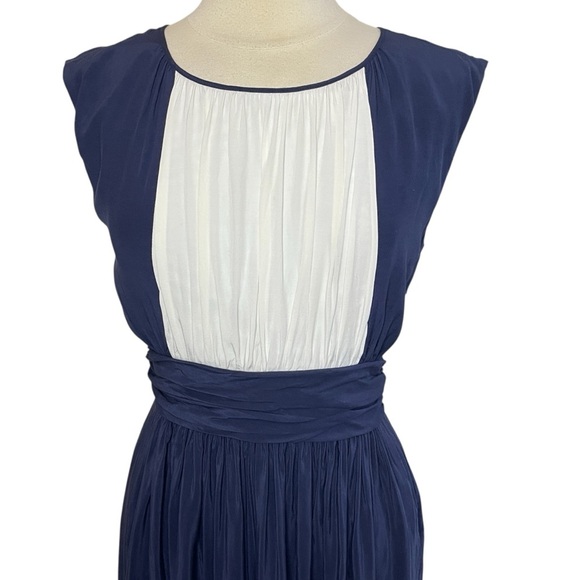 BODEN Selina Dress Fit & Flare Navy Blue White Pleated Front Panel, Size 6 - Picture 2 of 9